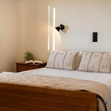 Aqua Vezal Apartment Laganas